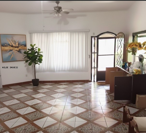 Casa, 6 quartos, 333 m² - Foto 1