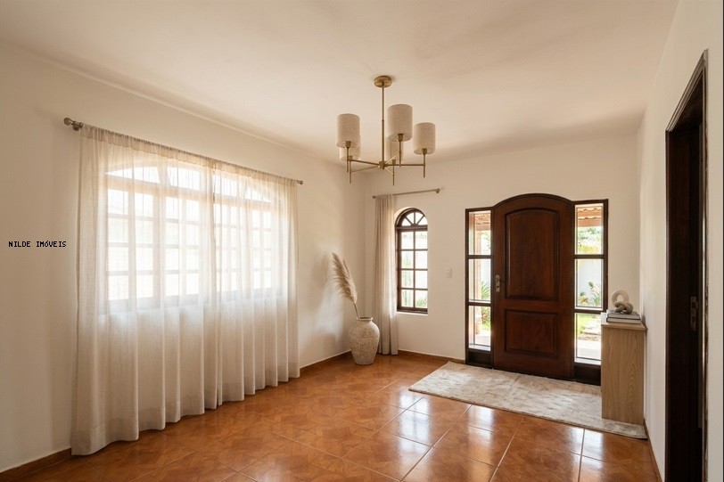 Casa, 3 quartos, 200 m² - Foto 1